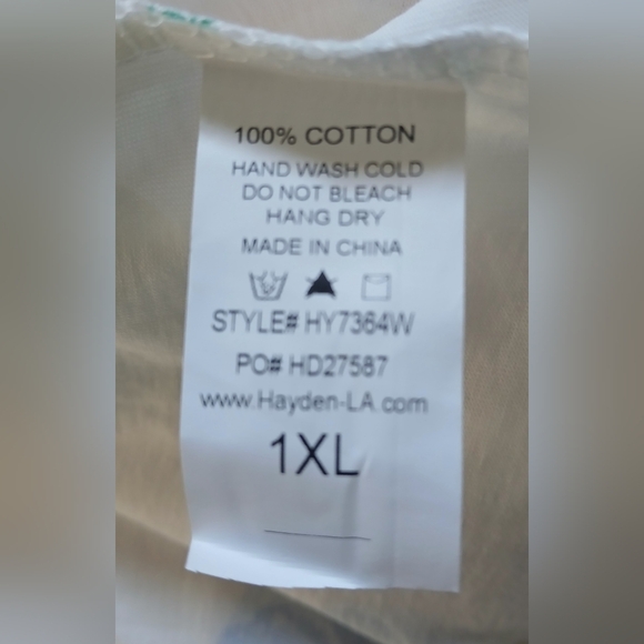 DAILYLOOK HAYDEN DAISY PUFF SLEEVES BLOUSE. - Picture 6 of 6